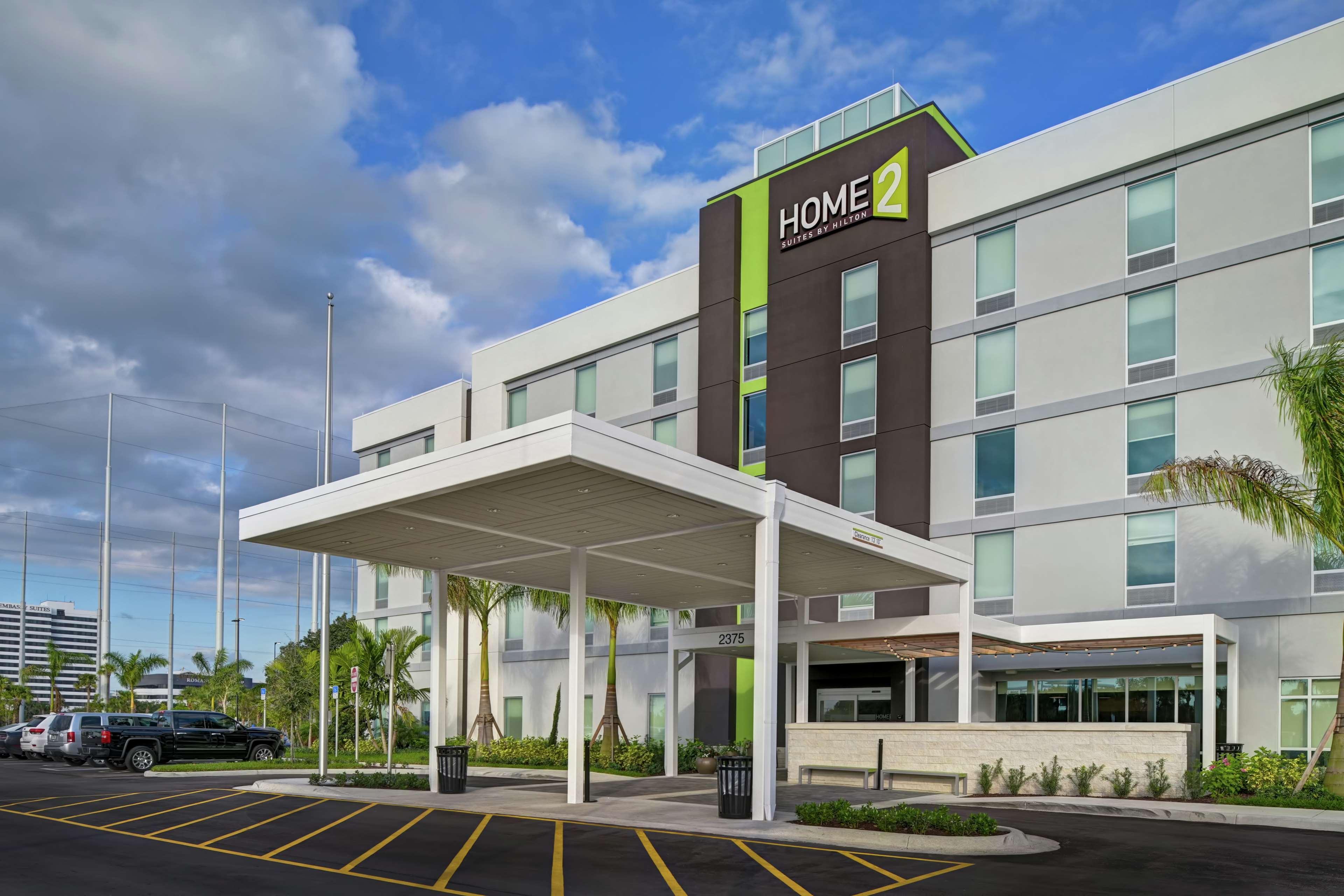 Home2 Suites By Hilton West Palm Beach Airport Exterior photo